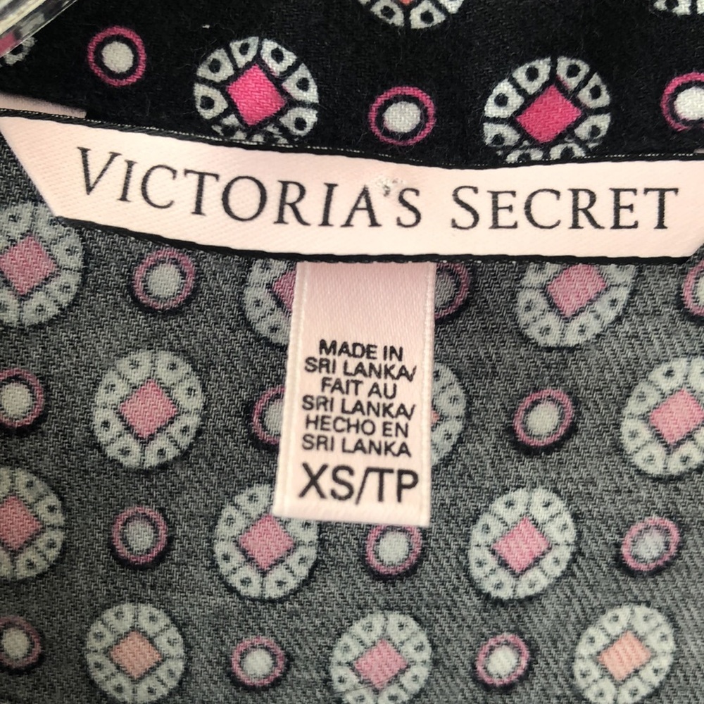 Victoria's Secret Cotton Blend Soft Lounging Romper Black & Pink Print Sz XS EUC - Picture 3 of 9